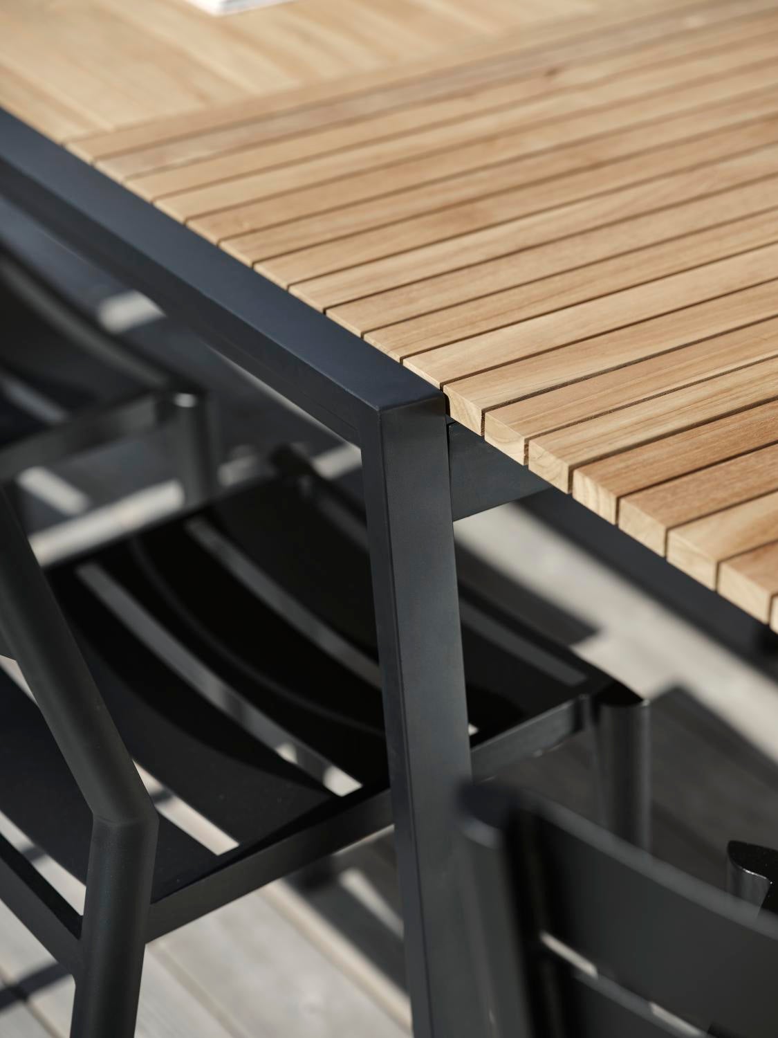 Naos matbord Svart/teak