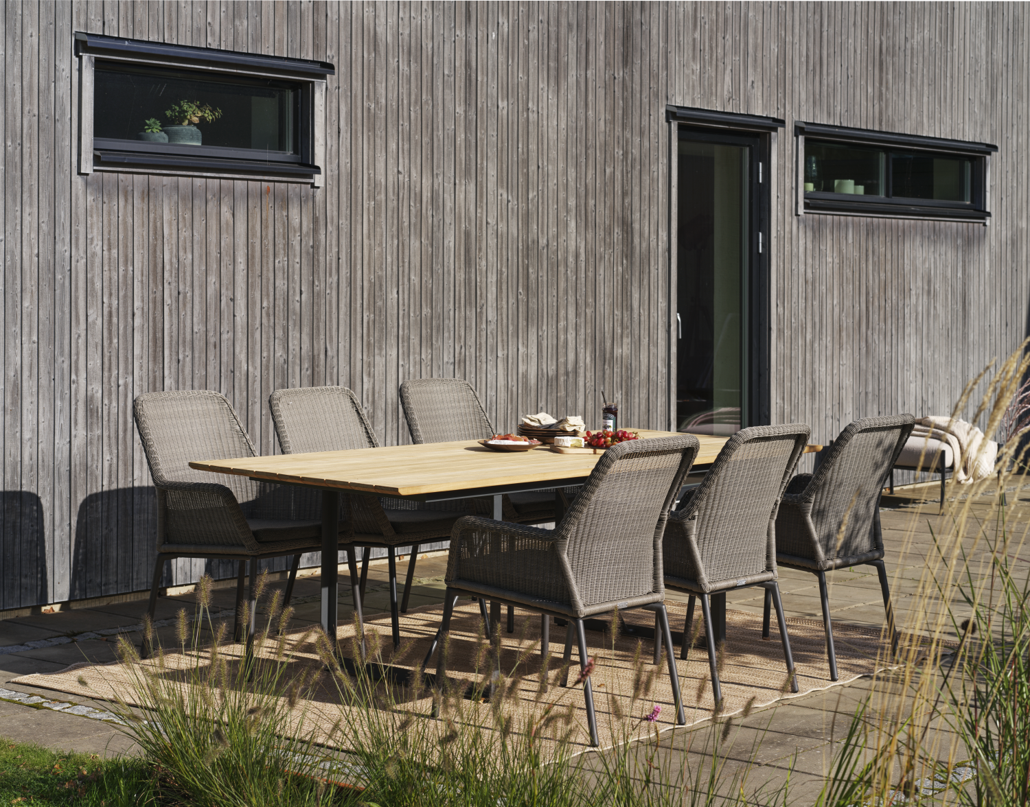 Dimma matstol Antracit/Grå