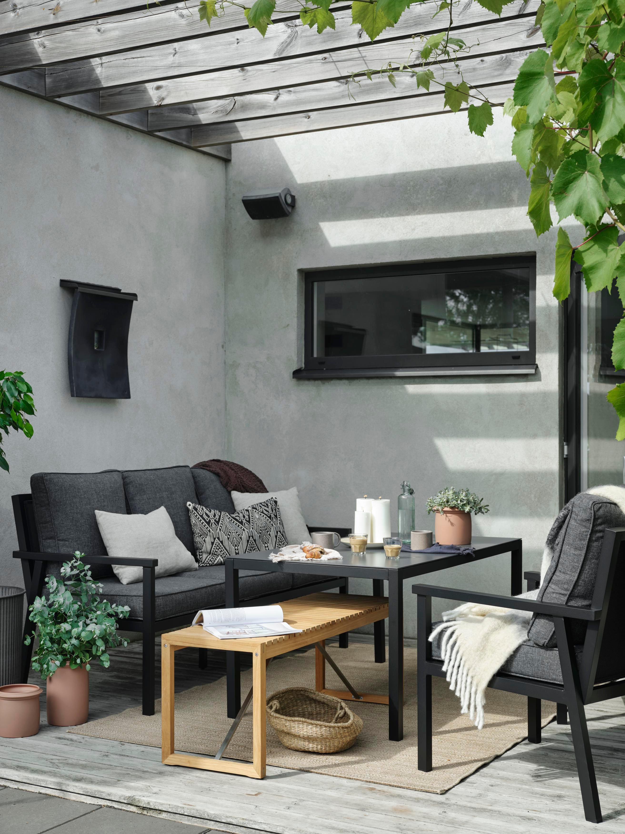 83951 Rana_low_dining_vevi_Averio_1 press_83951.jpg