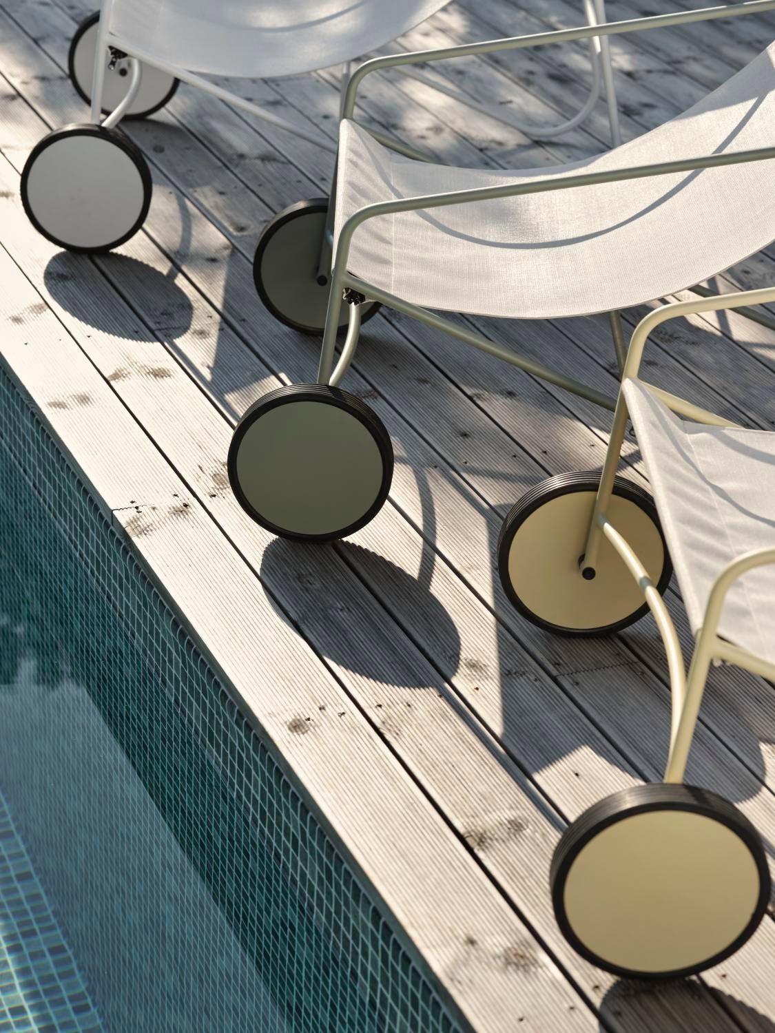 Poul Chair loungefåtölj Dusty green/Off-white