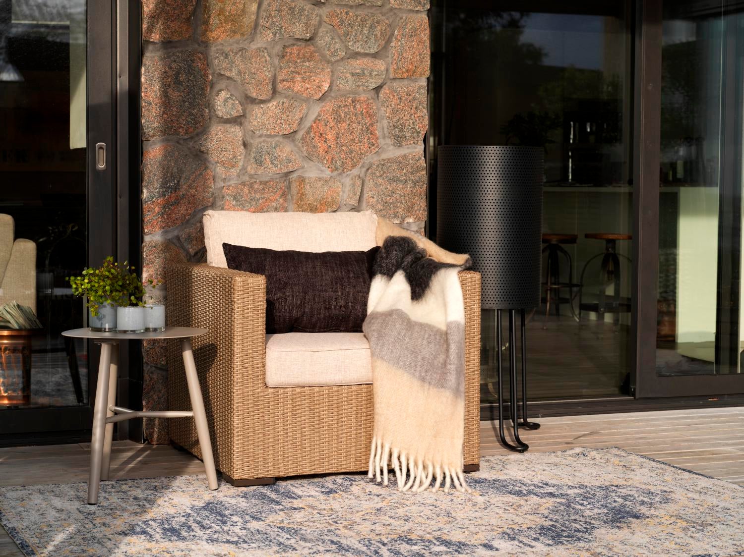 Funkia fåtölj Beige/sand