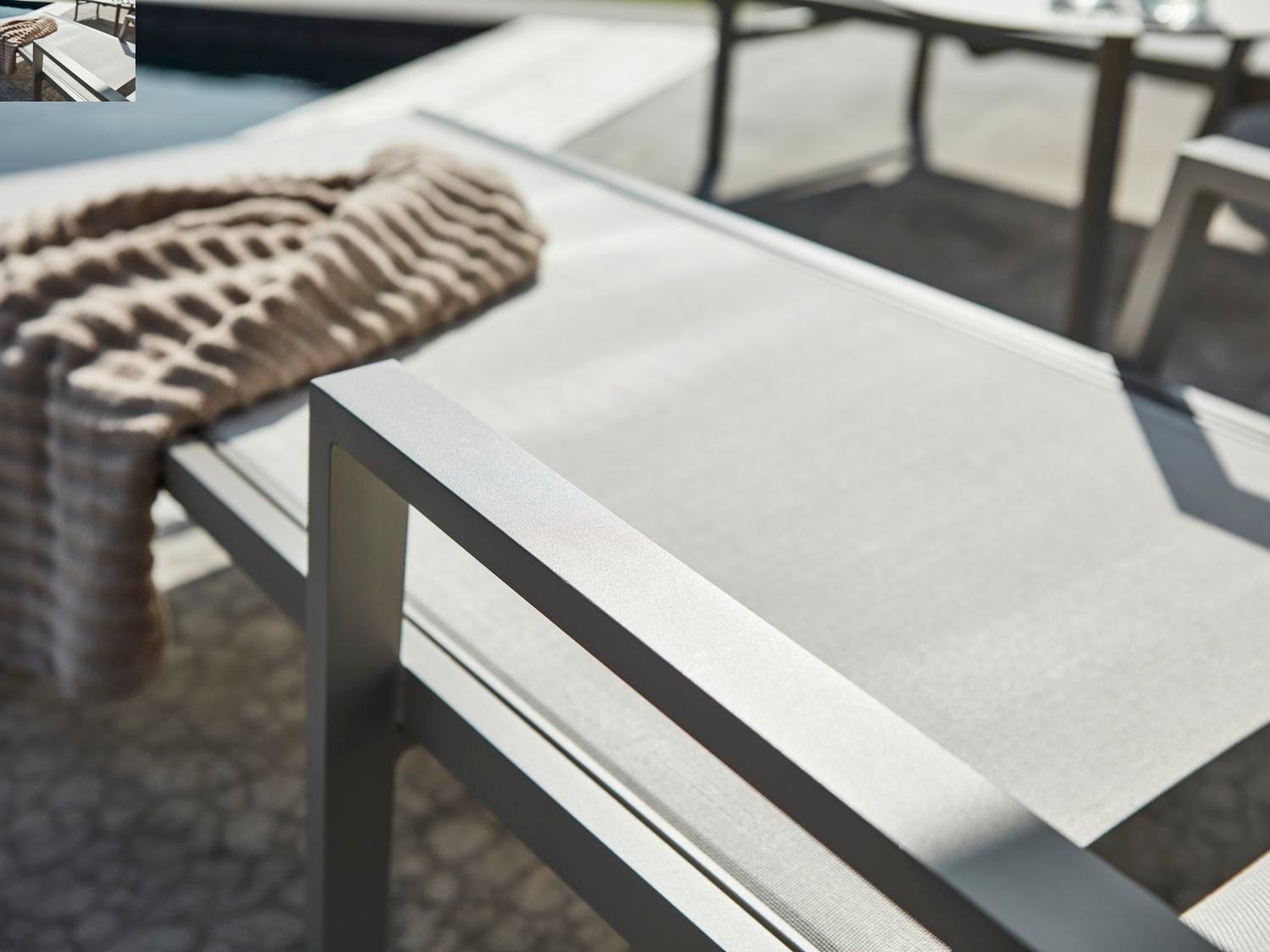 Leone vilsäng Khaki/Off-white