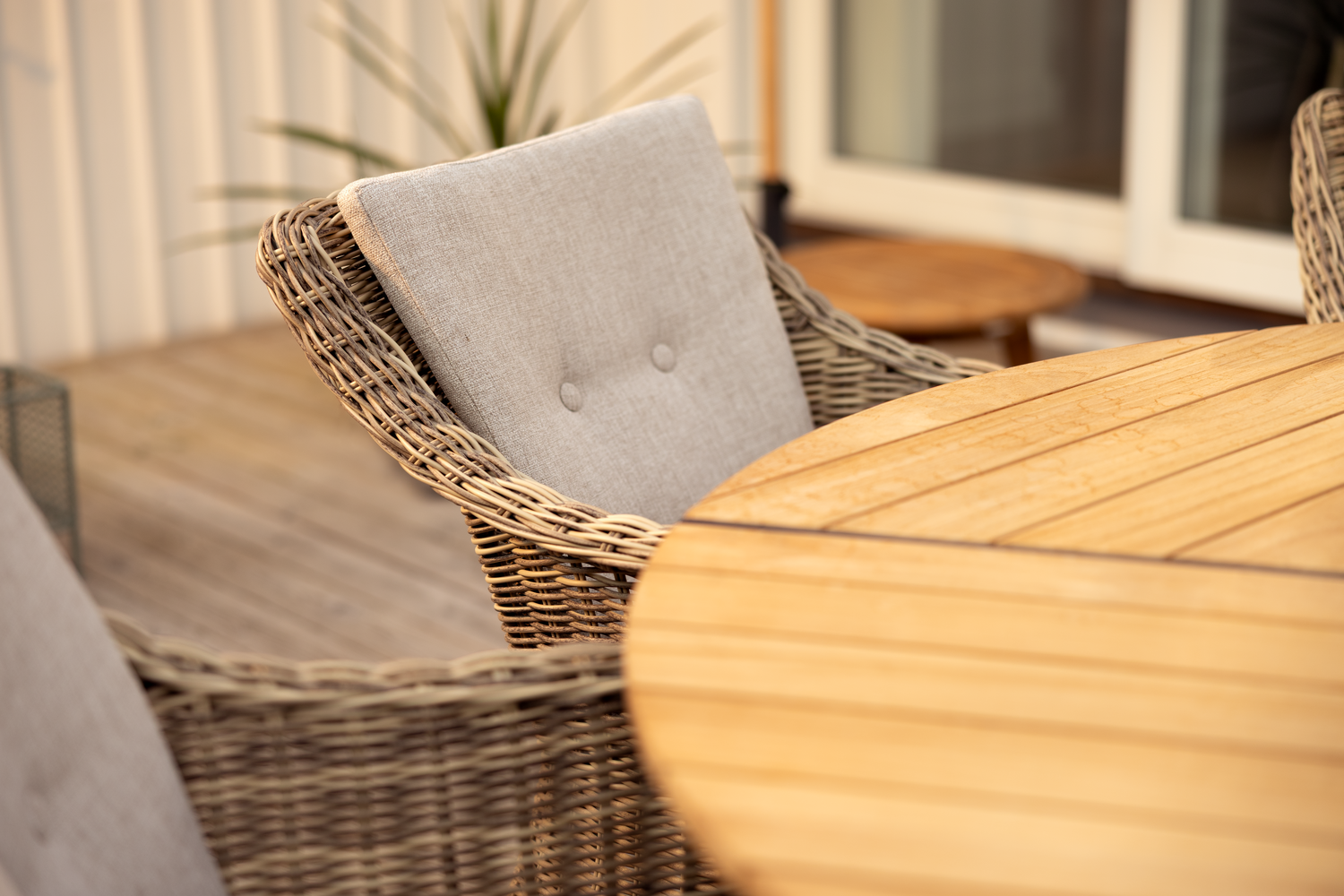 Peace Wood matbord Antracit/Natur